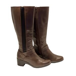 Clarks Malia Willo Brown Leather Riding Boot with Stretch Side Panel Sz 7.5